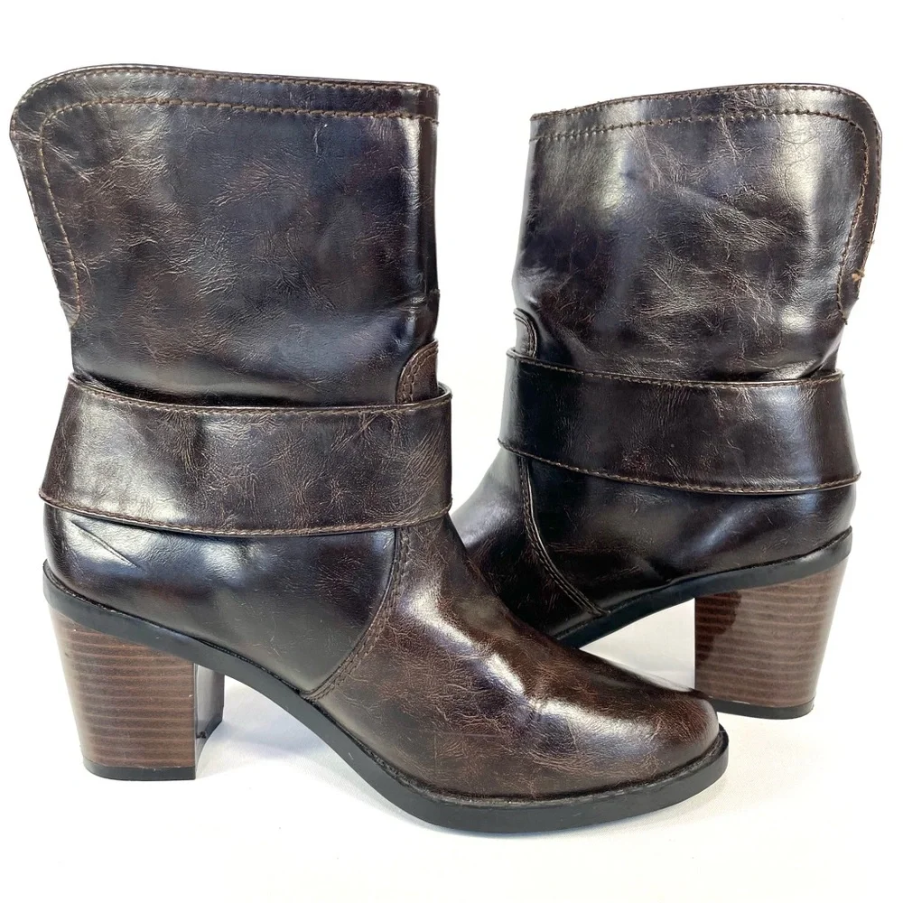 Maurices Jaina Dark Brown Big Buckle Faux Leather Ankle Heel Boots Size 8.5 - Picture 2 of 11